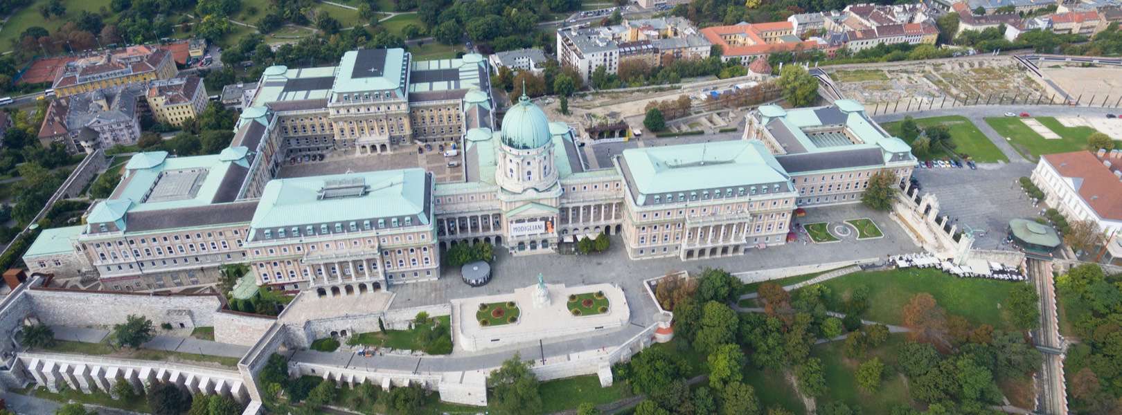 Blick auf den Burgpalast in Budapest