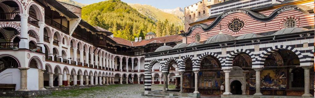 Besuchen Sie das Rilakloster in Bulgarien