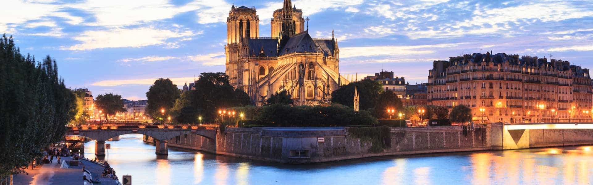 Ob der Glöckner wohl immer noch in dem geschichtsträchtigen Gebäude unterwegs ist ...? Finden Sie es heraus – in der Kathedrale Notre Dame in Paris