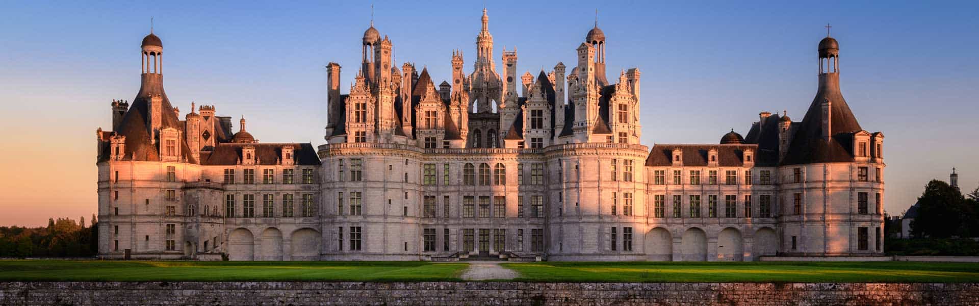 Besuchen Sie das größte Schloss der Region Loire: Chateau de Chambord in Frankreich