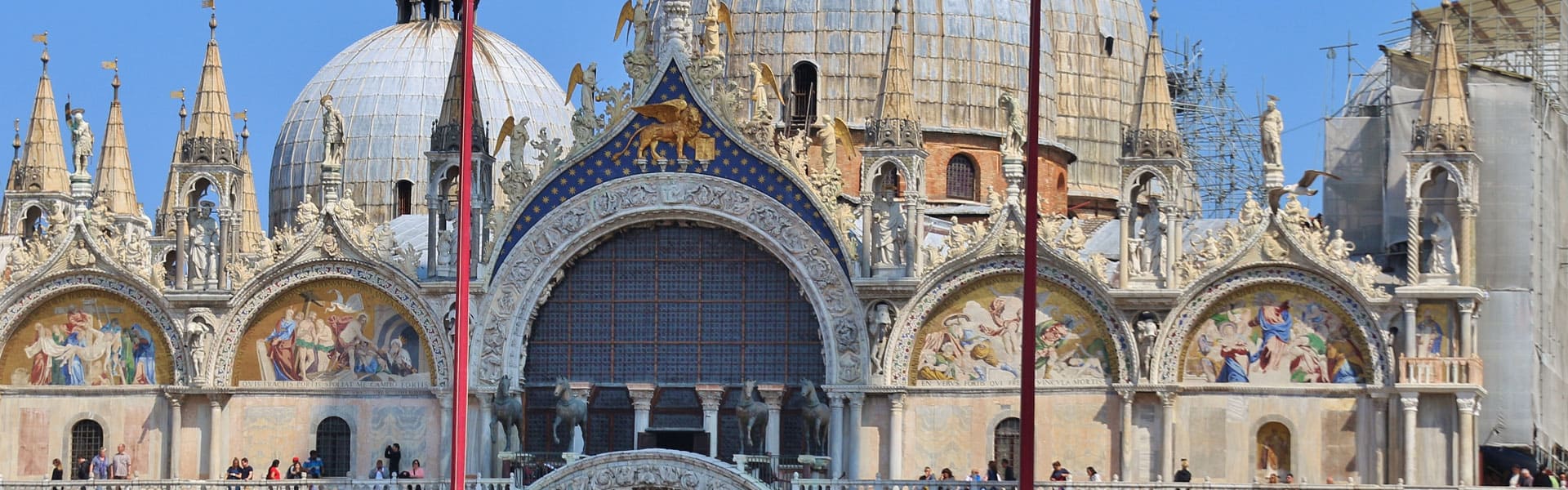 Heilige Stätte des Marktplatz: der Markusdom in Venedig