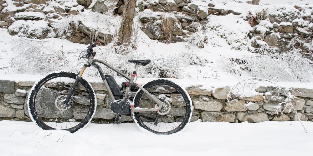 E-Bike im Schnee